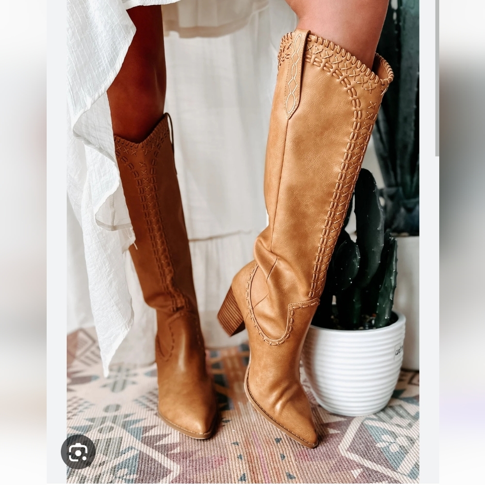 Finley Billini Knee High Western Boots (Camel) Size 10